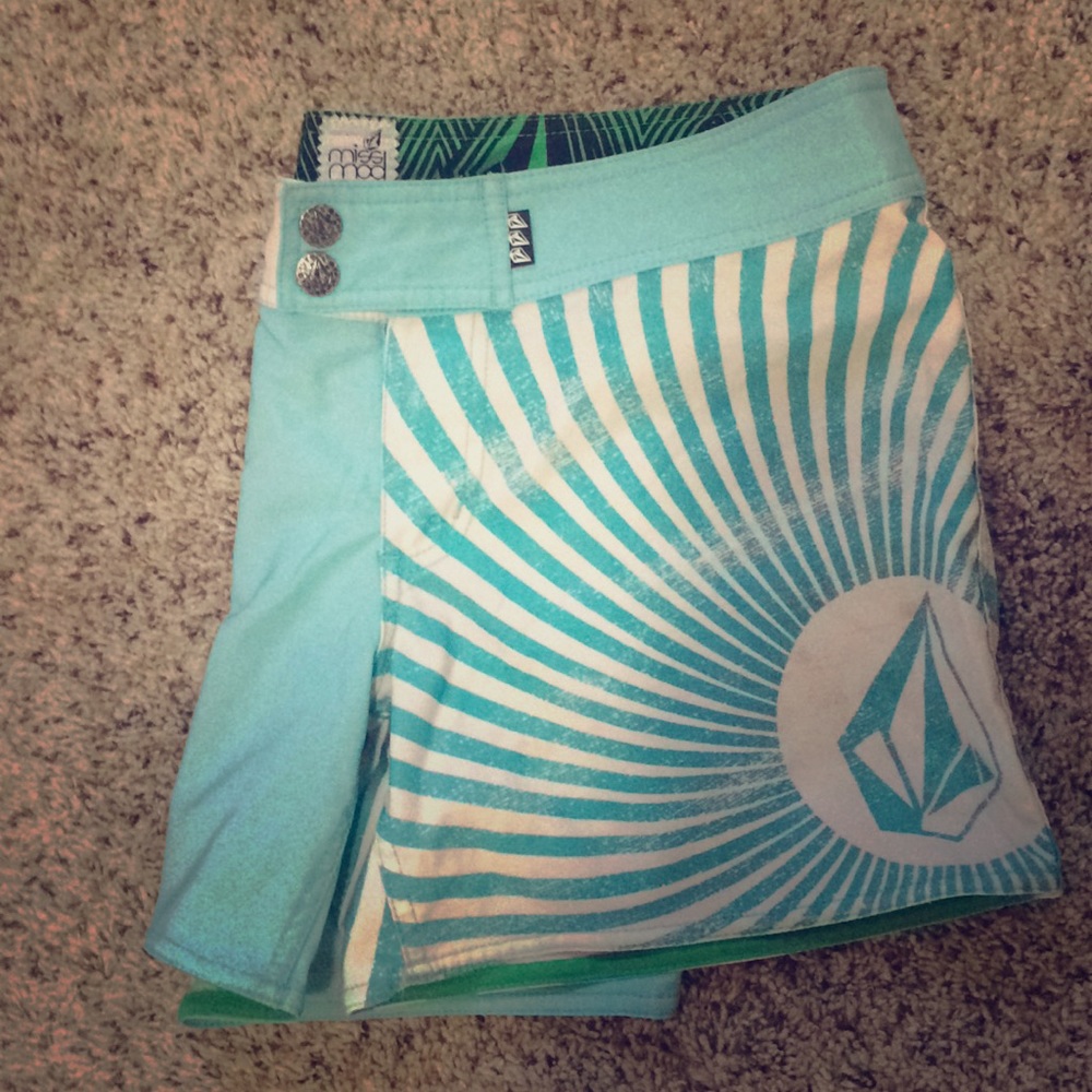 Board shorts, Volcom